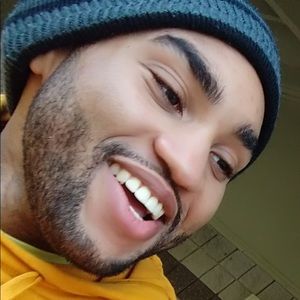 Meet your Posher, Troy